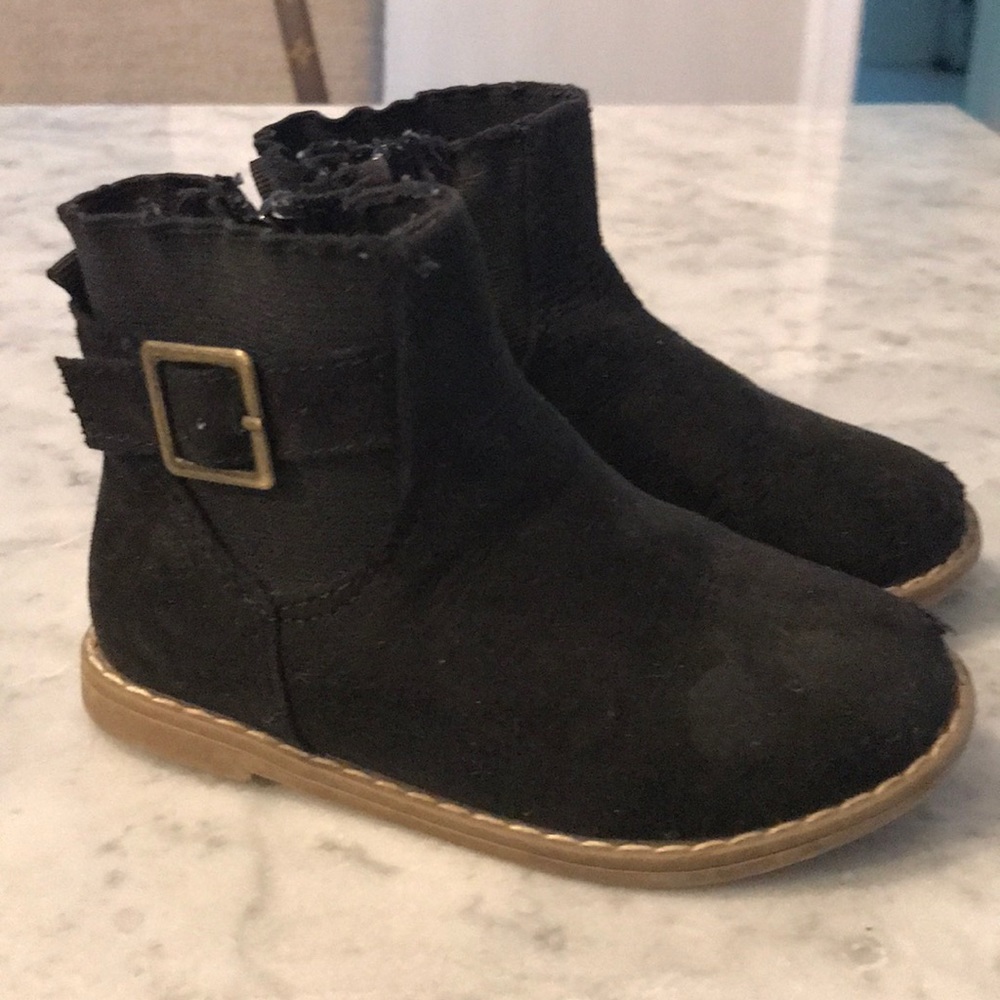 Black old navy boots